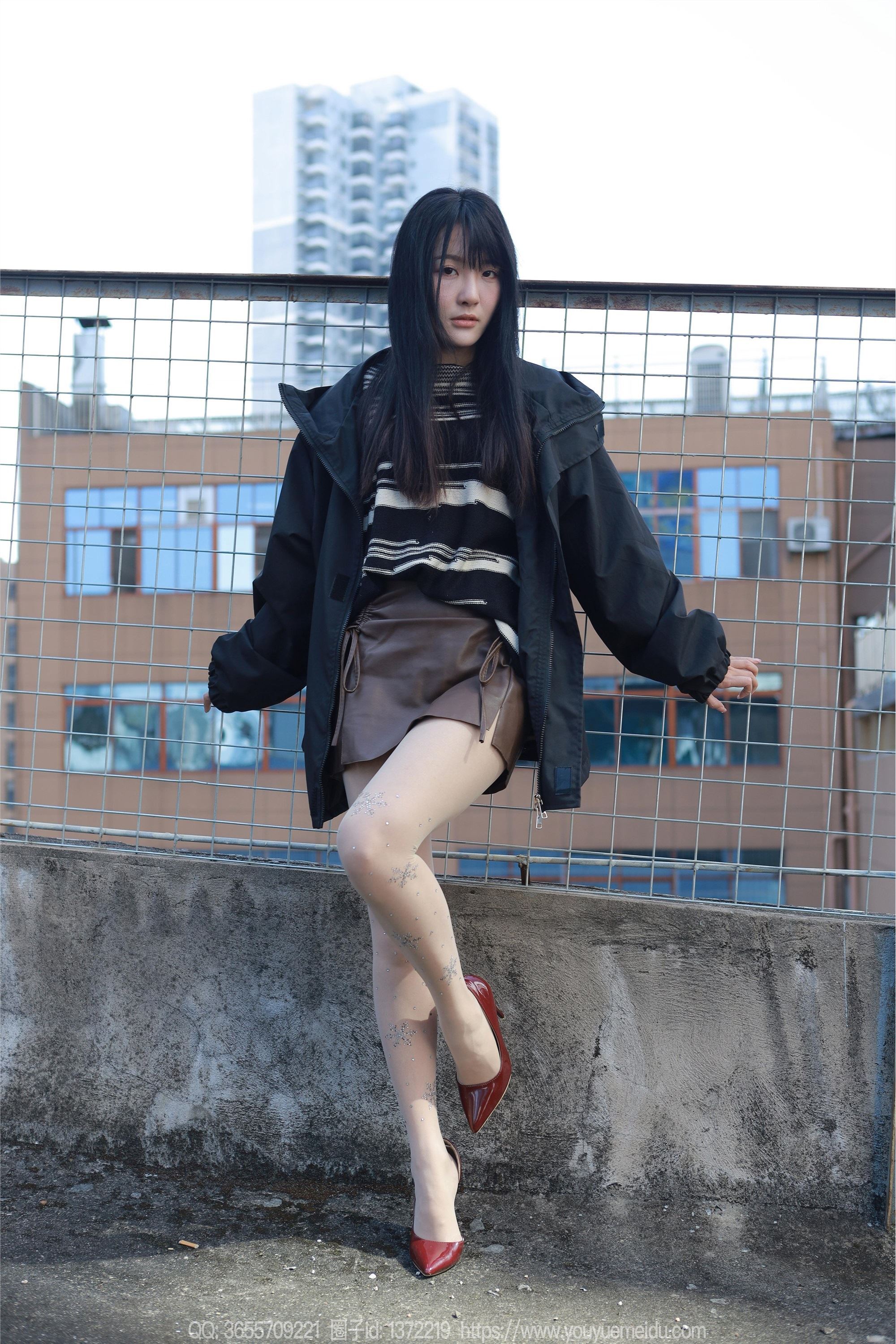 IESS异思趣向  2023.12.07 丝享家 1605 婉萍《晒晒太阳》